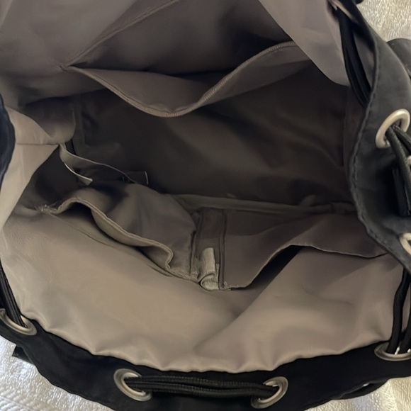 Baggallini everywhere drawstring bag - Picture 2 of 8